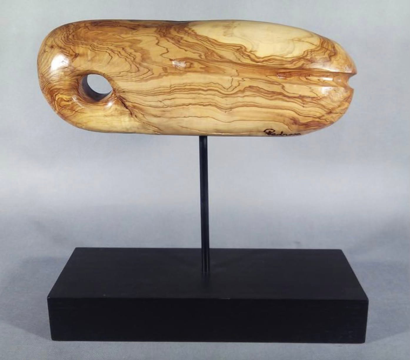 Escultura — madera de olivo